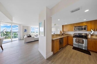 1555 N Treasure Dr in North Bay Village, FL - Building Photo - Building Photo