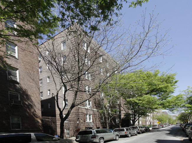 The Turnberry in Jackson Heights, NY - Foto de edificio - Building Photo