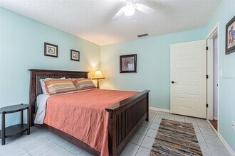 5427 Villa Deste Ct in Zephyrhills, FL - Building Photo - Building Photo