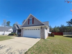 123 Royal Briar Ct in Raeford, NC - Building Photo - Building Photo
