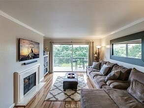 100 Scholz Plaza in Newport Beach, CA - Building Photo - Building Photo