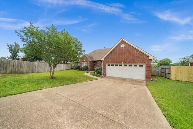 16630 Thibodaux Dr in Tyler, TX - Building Photo - Building Photo