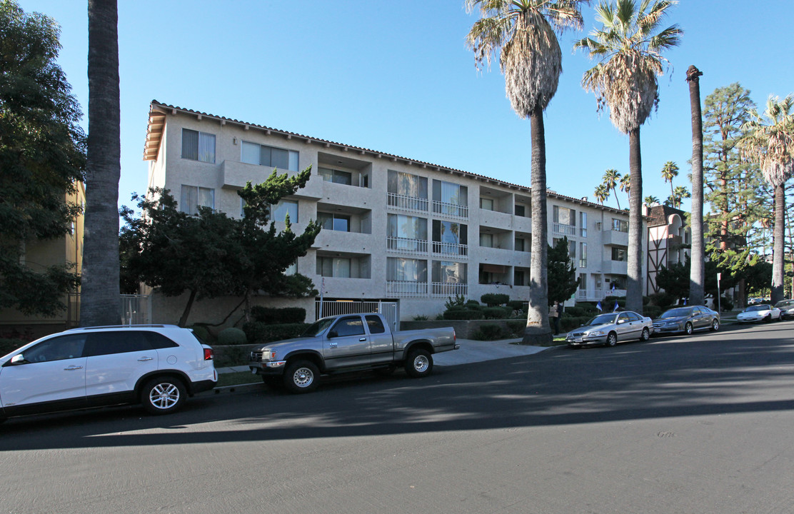 Rodney Drive in Los Angeles, CA - Foto de edificio