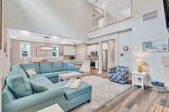 36 Firethorn Ln in Hilton Head Island, SC - Building Photo - Building Photo