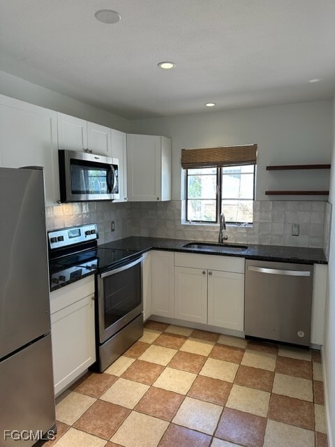 property at 1532 Avalon Pl