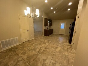 5801 Luminous Ln in Killeen, TX - Foto de edificio - Building Photo