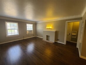 5920 La Vista Dr, Unit 2 in Dallas, TX - Building Photo - Building Photo