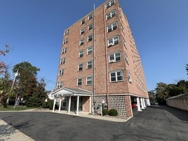 Glen Park in Williamsville, NY - Building Photo