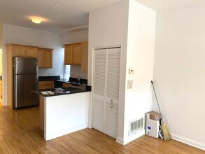 851 N Hermitage Ave-Unit -2F in Chicago, IL - Building Photo - Building Photo