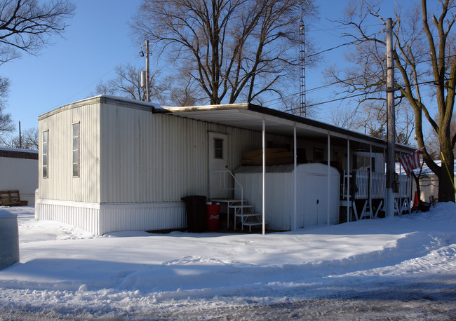 3002 Airport Hwy in Toledo, OH - Building Photo - Building Photo