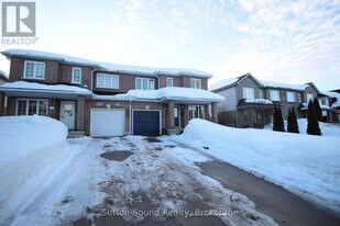 1392 14th Ave E in Owen Sound, ON - Building Photo