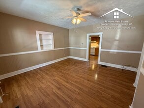 110 W 3rd St in Fulton, MO - Building Photo - Building Photo