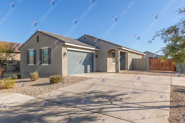 2463 E San Miguel Dr in Casa Grande, AZ - Building Photo - Building Photo