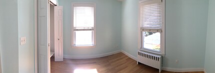 15 Old Field Point Rd, Unit #1 in Greenwich, CT - Foto de edificio - Building Photo