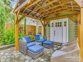 510 W Gregory St in Pensacola, FL - Building Photo