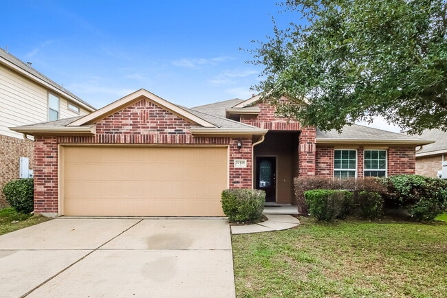 property at 21519 Kings Bend Dr