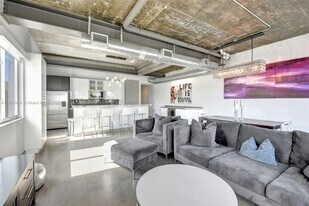 110 SE 2nd St in Delray Beach, FL - Building Photo