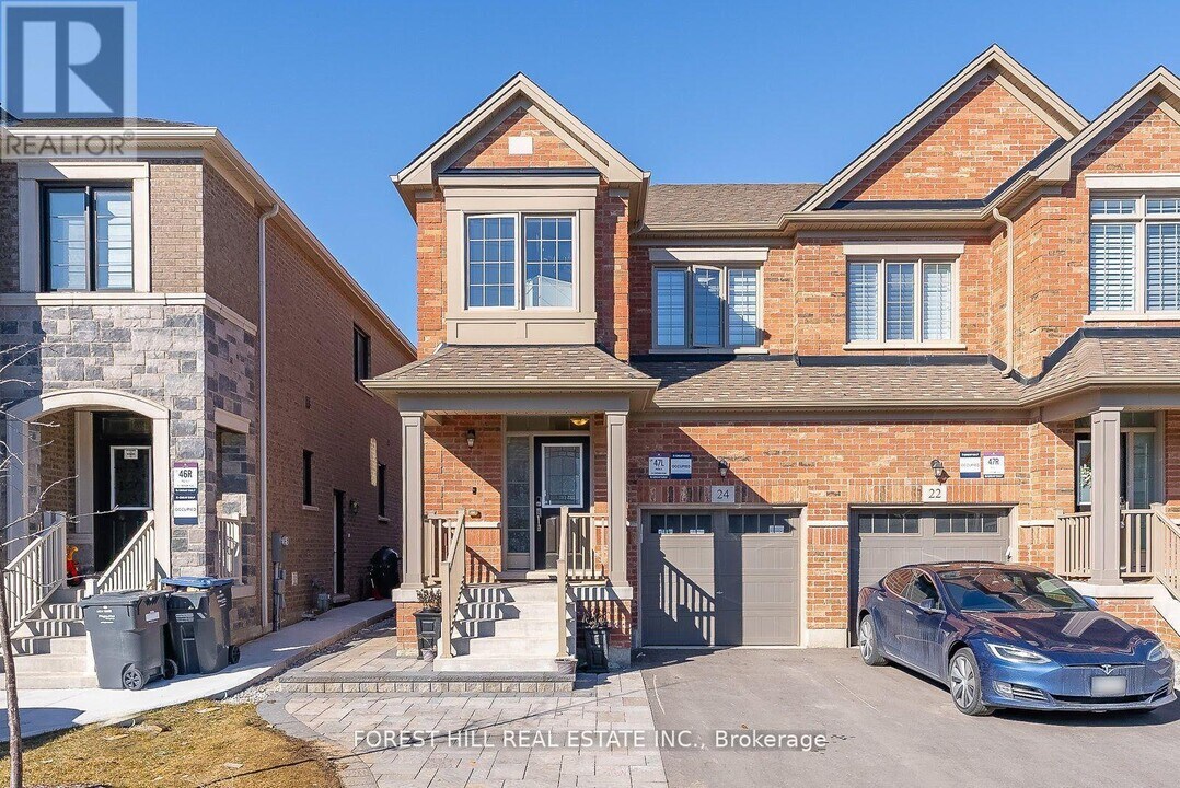 24 Fordham Rd in Brampton, ON - Building Photo