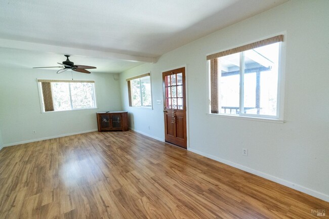 1046 La Londe Ln in Napa, CA - Building Photo - Building Photo