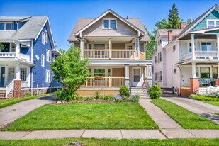 1331 W 102nd St, Unit 2 in Cleveland, OH - Building Photo