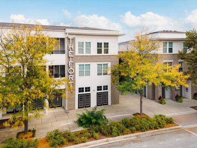 The Fort Apartments in Indianapolis, IN - Building Photo - Building Photo