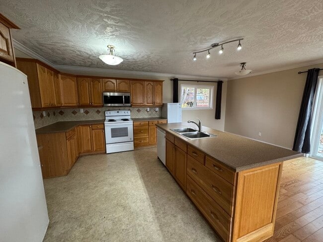 property at 5855 Sycamore St