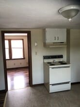 15 Riverlin St in Millbury, MA - Building Photo - Building Photo