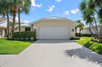 180 Ridge Rd in Jupiter, FL - Building Photo - Building Photo