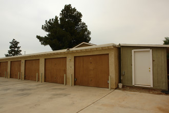 15360 Sequoia Ave in Hesperia, CA - Building Photo - Building Photo