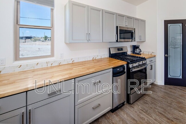 property at 7756 Sierra Vista Dr