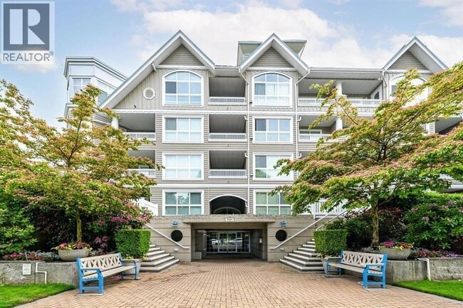 property at 5500-5500 Lynas Ln