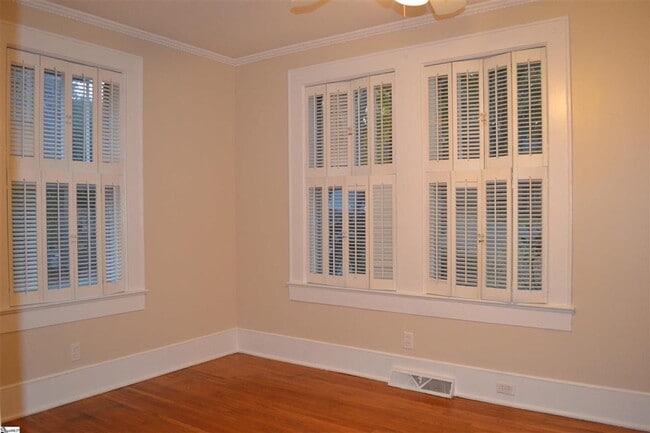 property at 40 Lanneau Dr