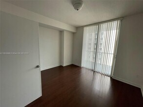 79 SW 12th St, Unit 1104-S in Miami, FL - Building Photo - Building Photo