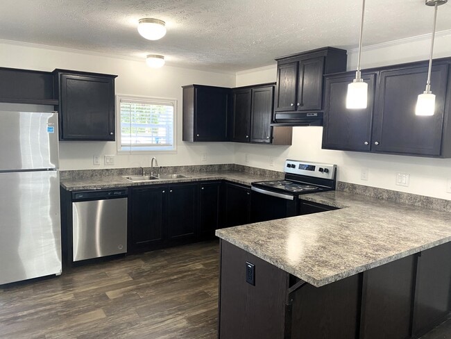 308 Elm Ave, Unit B