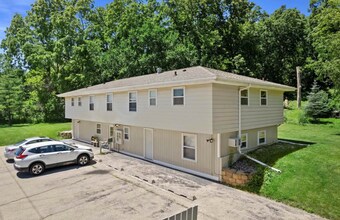 6398 Nesbitt Rd, Unit 3 bedroom in Madison, WI - Building Photo - Building Photo