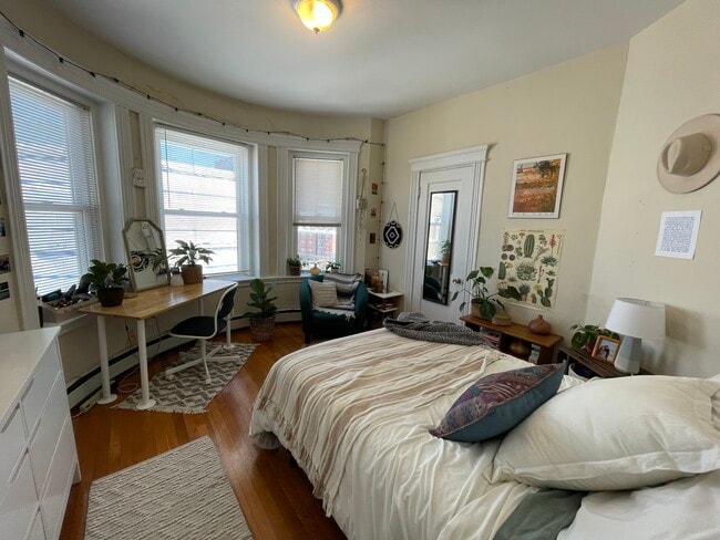 27 Saint Lukes Rd in Allston, MA - Building Photo - Building Photo