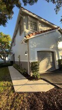 3948 San Simeon Ln in Weston, FL - Building Photo - Building Photo