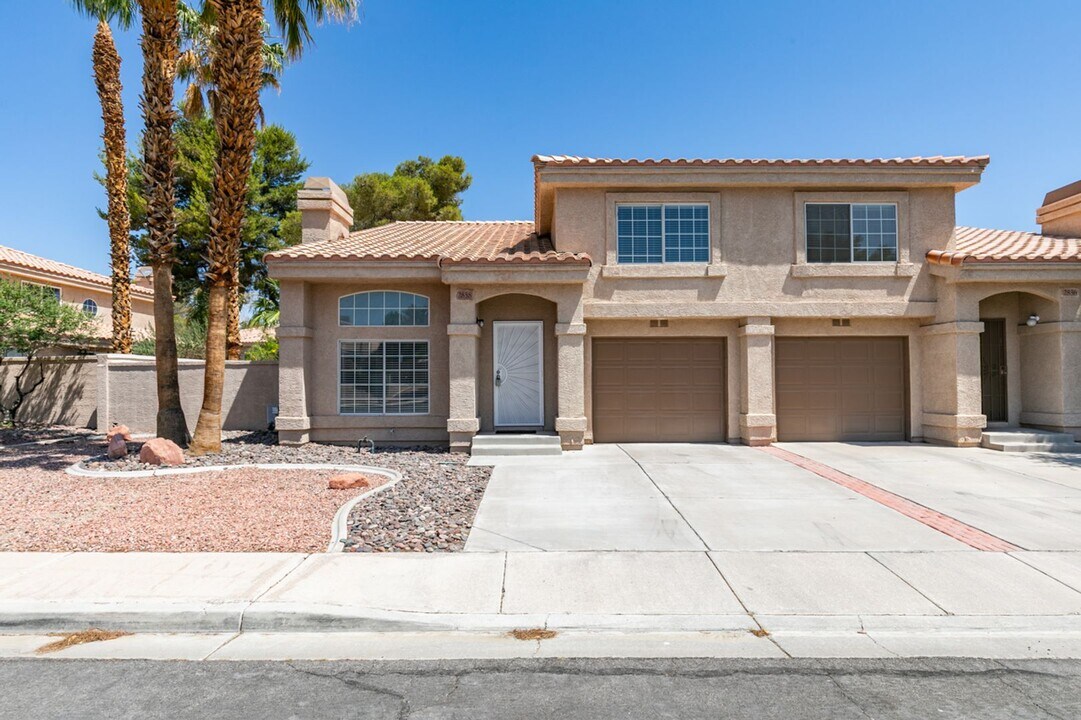 2838 Brittany Mesa Dr in Henderson, NV - Building Photo