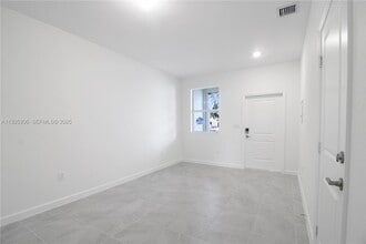 2729 SE 25th Ave in Homestead, FL - Building Photo - Building Photo