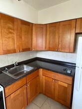 220 SW 8th St in Fort Lauderdale, FL - Building Photo - Building Photo