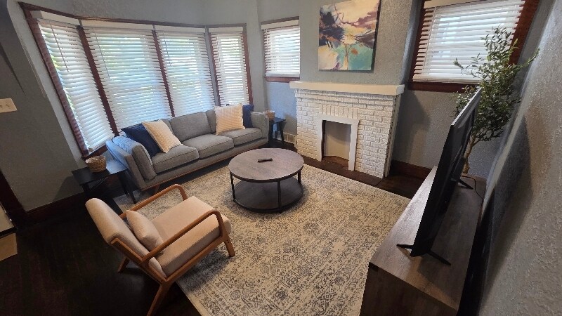 7318-7320 Wakefield Ave in Cleveland, OH - Foto de edificio