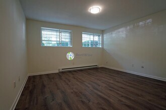 11 Embassy Rd, Unit 3 in Boston, MA - Building Photo - Building Photo