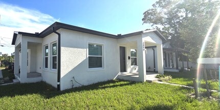 3089 15th Ave S in St. Petersburg, FL - Building Photo - Building Photo