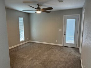 625 Elm St in Freeport, TX - Building Photo - Building Photo