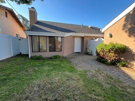 349 Mar Vista Dr in Los Osos, CA - Building Photo