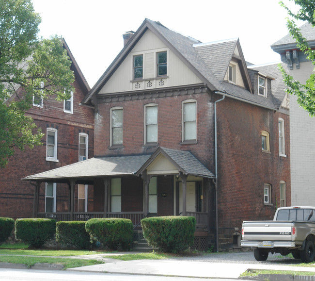 823 W 3rd St in Williamsport, PA - Building Photo - Building Photo