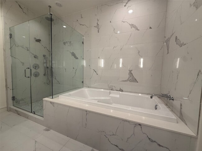 property at 2525 Turtle Creek Blvd