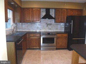 8519 Forrester Blvd in West Springfield, VA - Building Photo - Building Photo