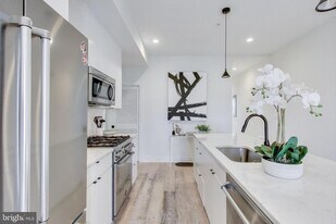 1011 18th St NE in Washington, DC - Building Photo