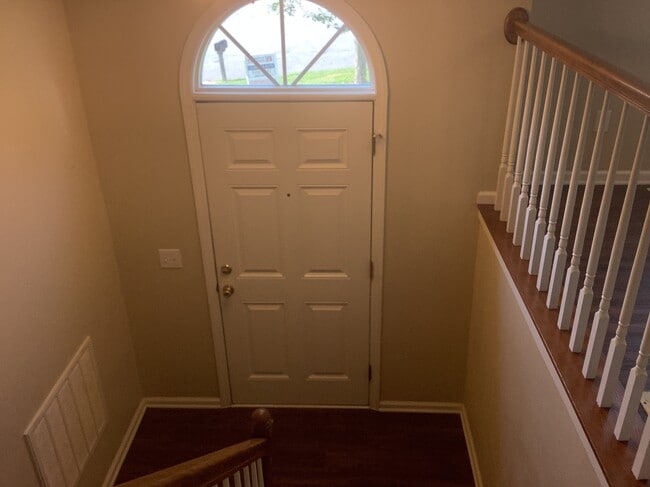 3902 Hunt Chase Ct in Greensboro, NC - Foto de edificio - Building Photo